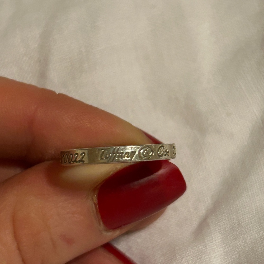 Tiffany & Co. Silver Engraved Band Ring on Blue 6.5 - Picture 4 of 11